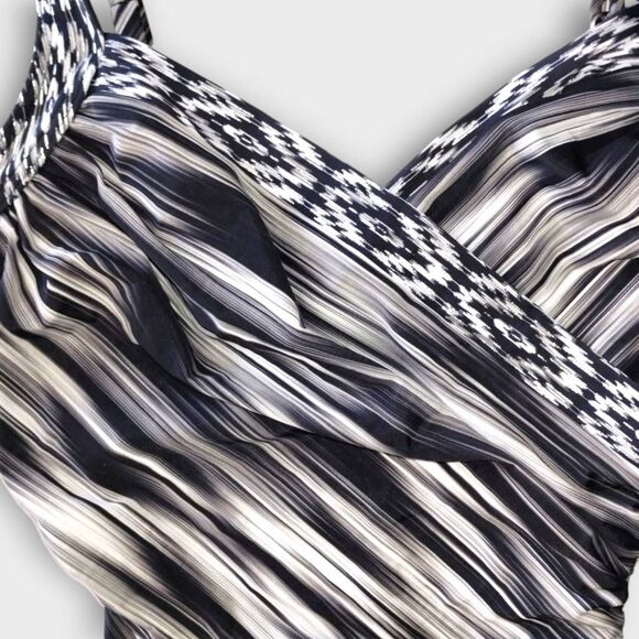 Miraclesuit L56110 Womens Swimsuit Sz 12 Printed Black White One Piece Tummy - Picture 4 of 10